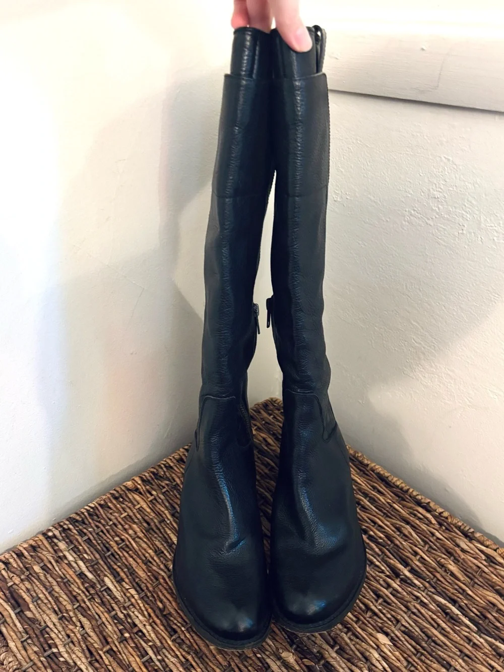 Frye Tall Knee High Black Leather Riding Boots Size 8.5